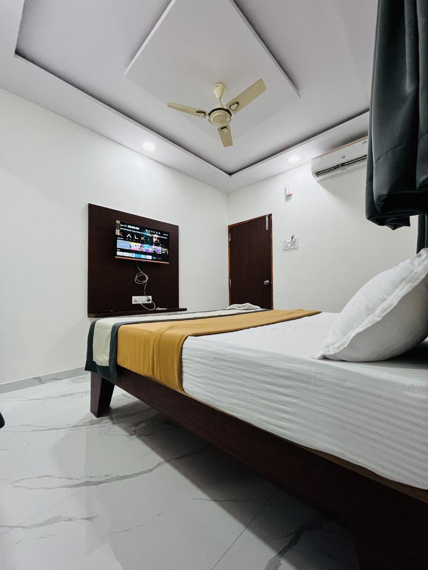 Fortuna Inn Manage By Sn Hospitality Nová Bombaj Exteriér fotografie